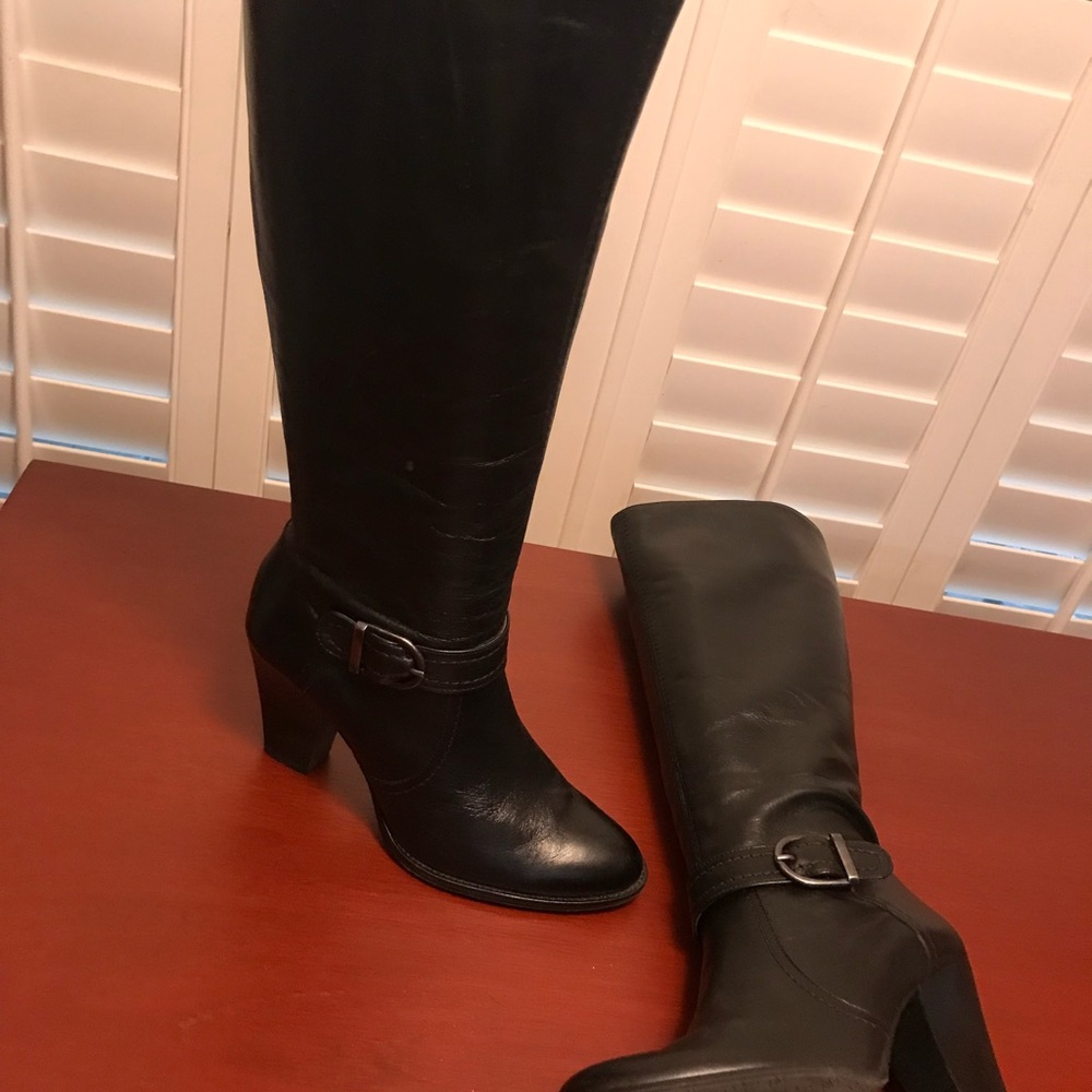 Ladies boots